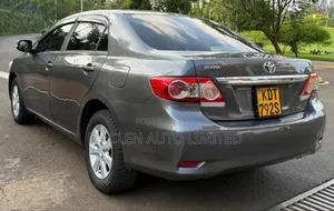 Toyota Corolla 2012 Gray