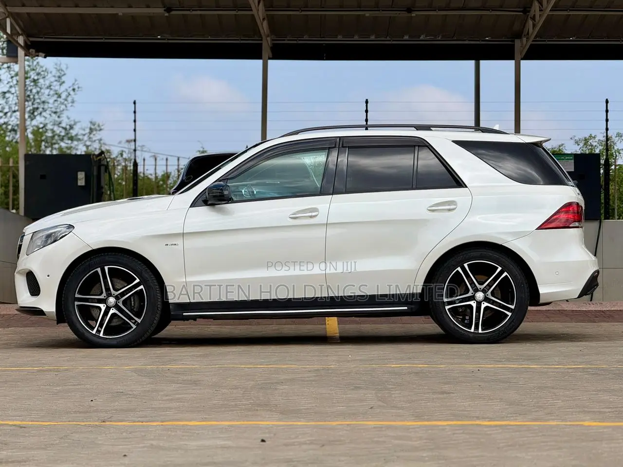 Mercedes-Benz GLE-Class AMG GLE 43 4MATIC 2016 White