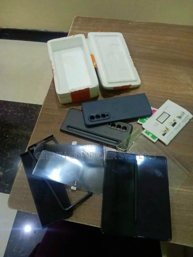 Samsung Galaxy Z Fold 3 256 GB Black - thumbnail 8