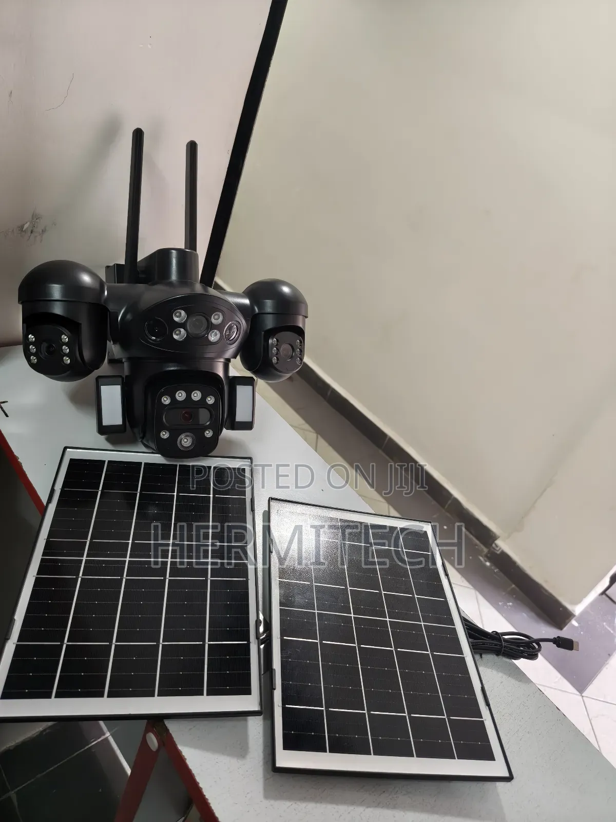 4screens Aov Ultra Hd Solar Powered PTZ Surveillance Security Camera