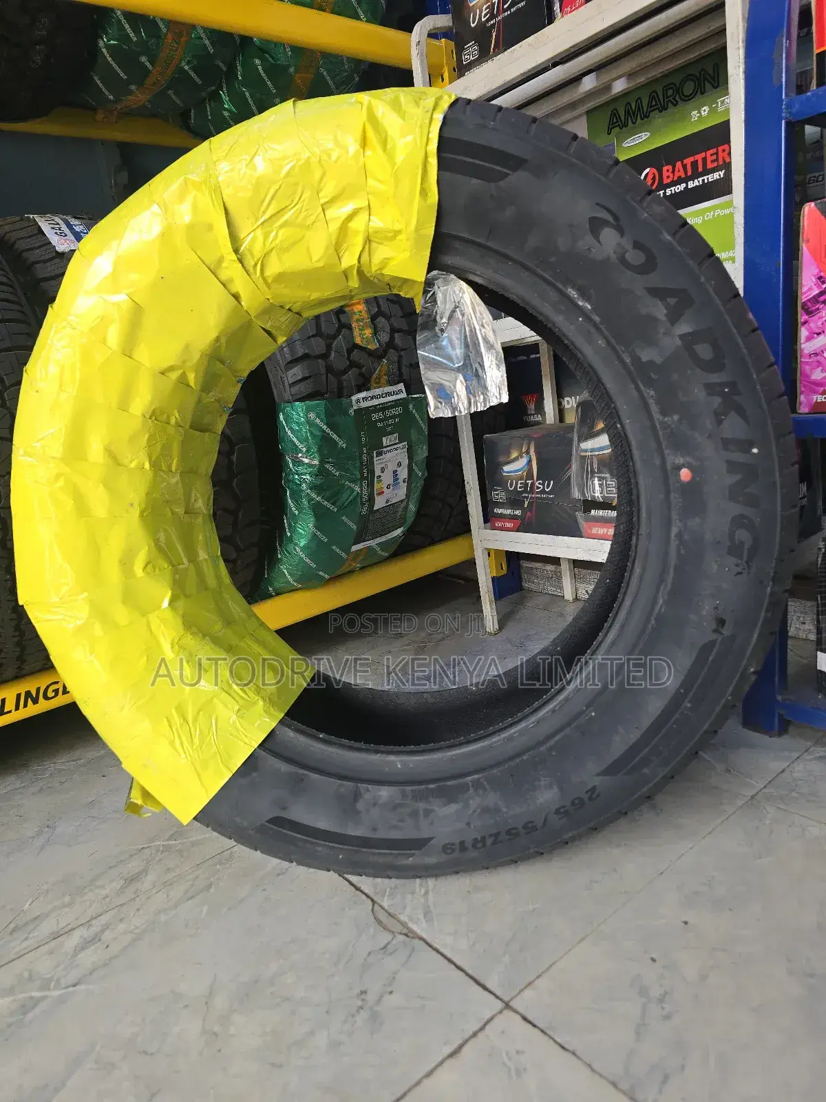 265/55r19 Roadking Tire