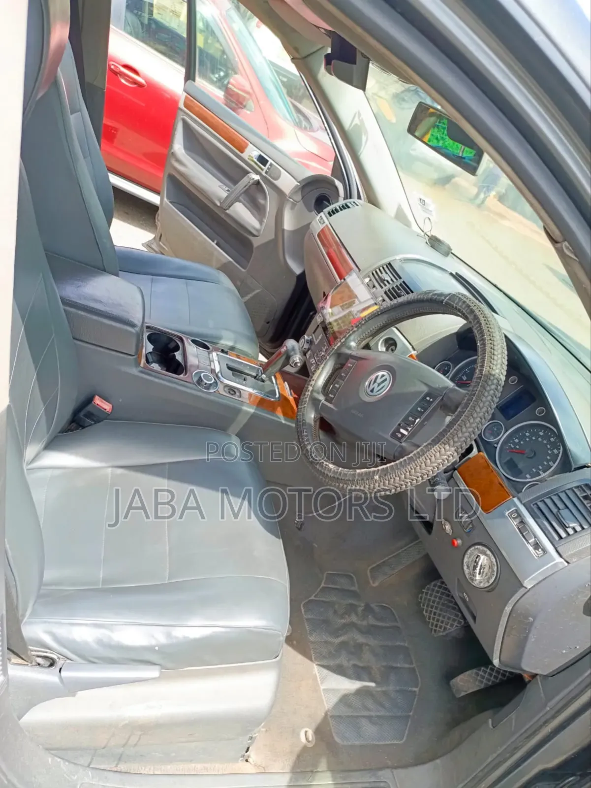 Volkswagen Touareg 2004 Gray