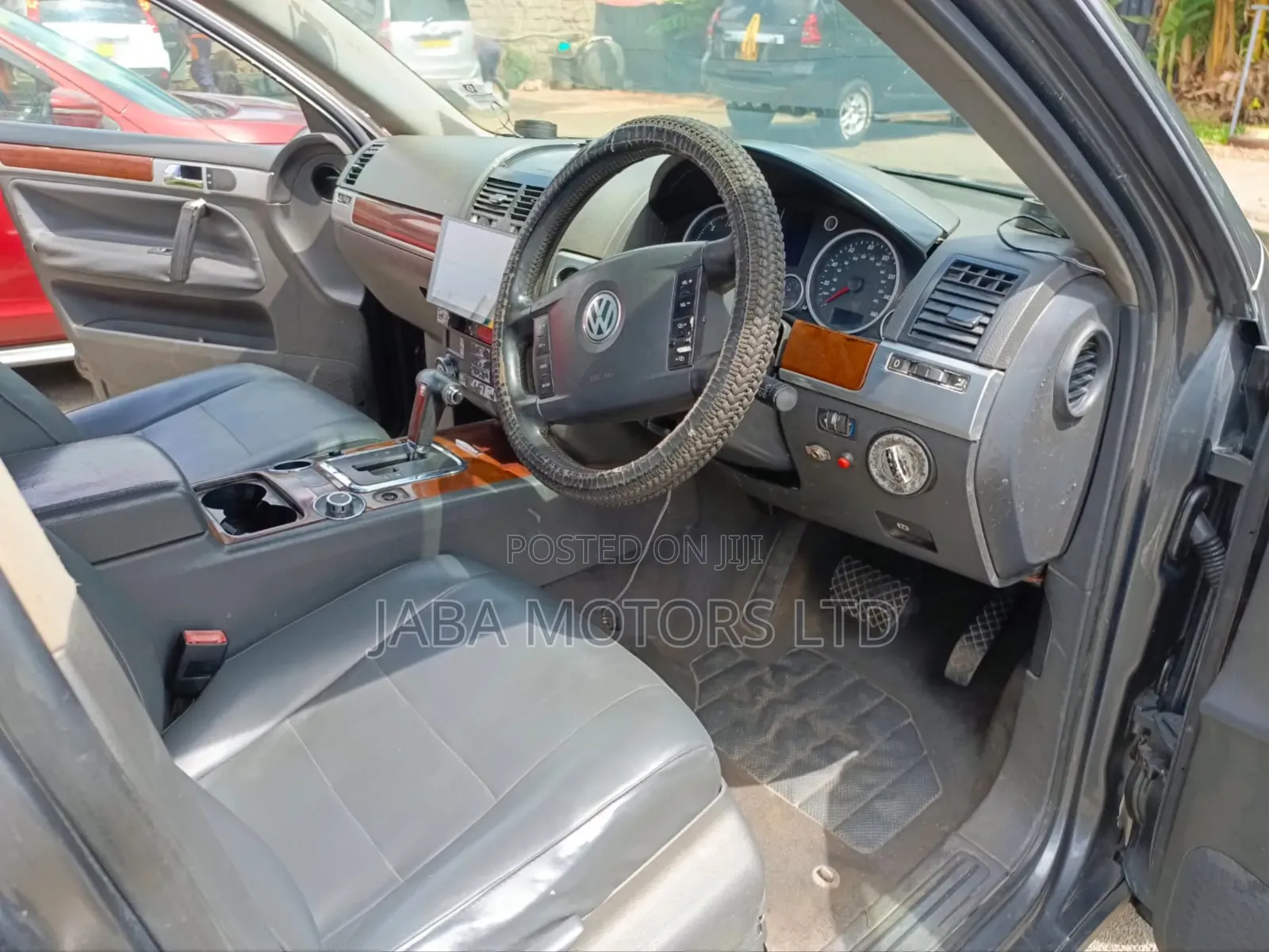 Volkswagen Touareg 2004 Gray