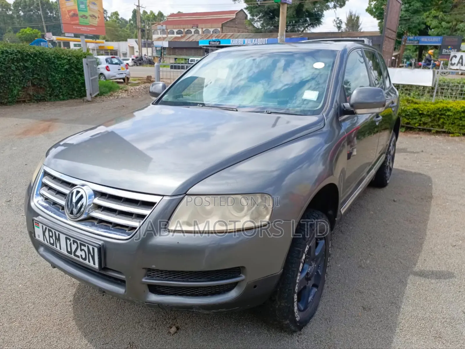 Volkswagen Touareg 2004 Gray