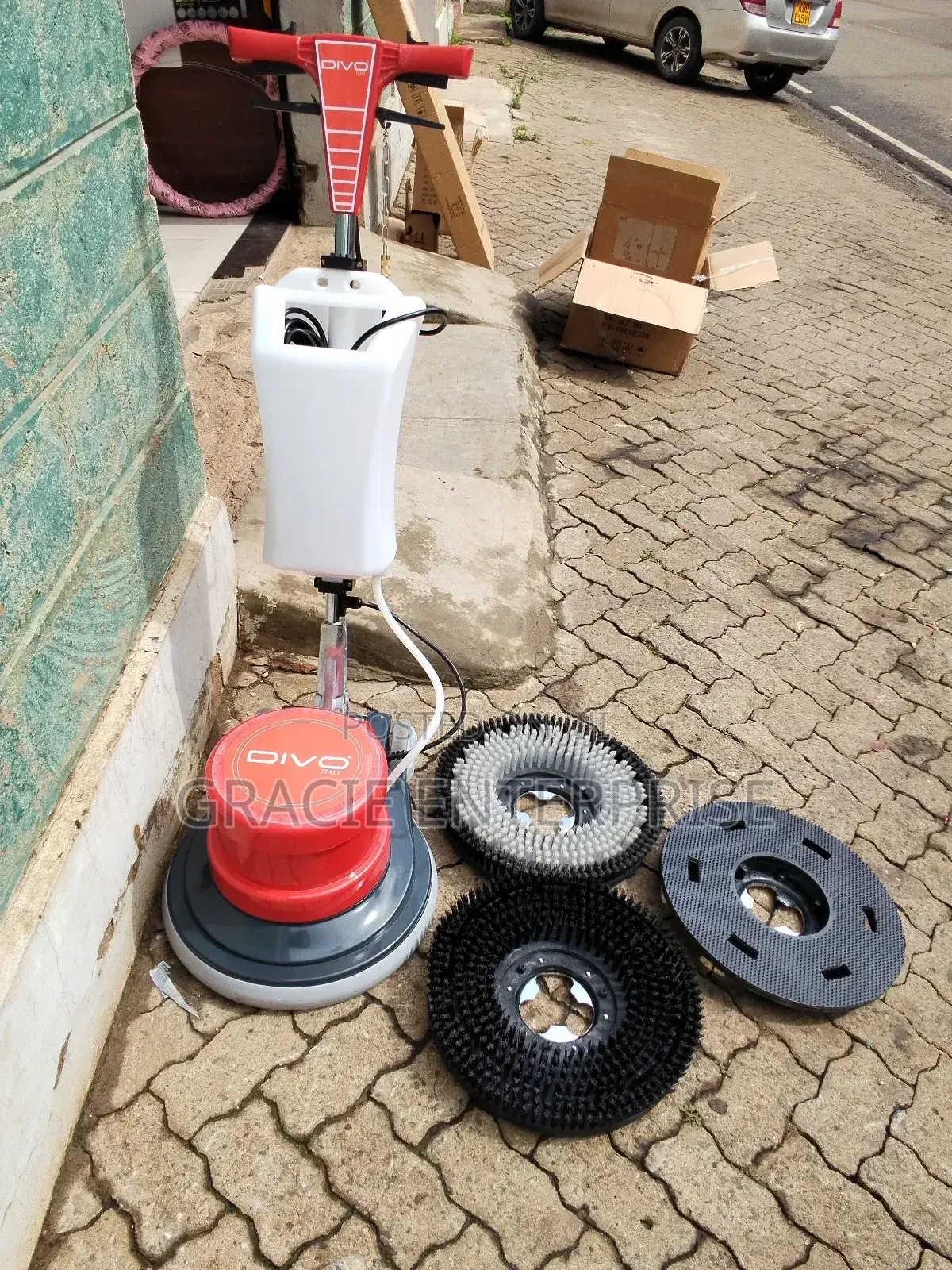 Divo Floor Scrubber