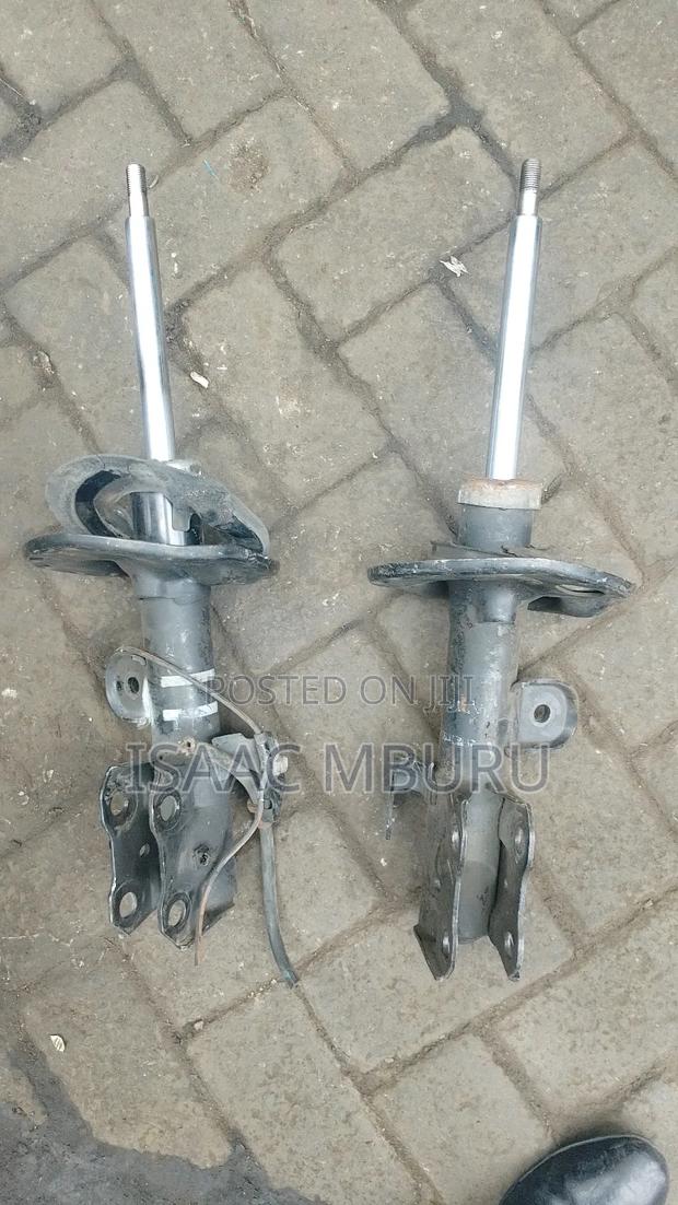 Front Toyota Prius 2016 Shocks - main view