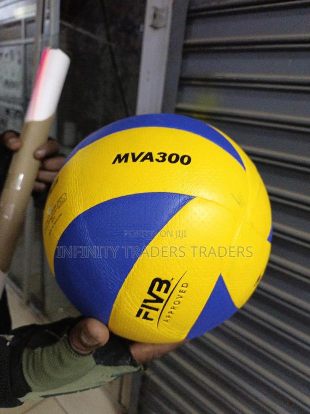 Volleyball/ Mikasa Volleyball Mva 300