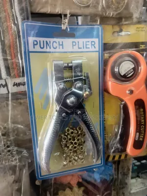 Heavy Duty Eyelet Hole Punch Pliers
