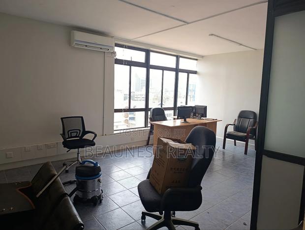 Executive Office to Let - thumbnail 4