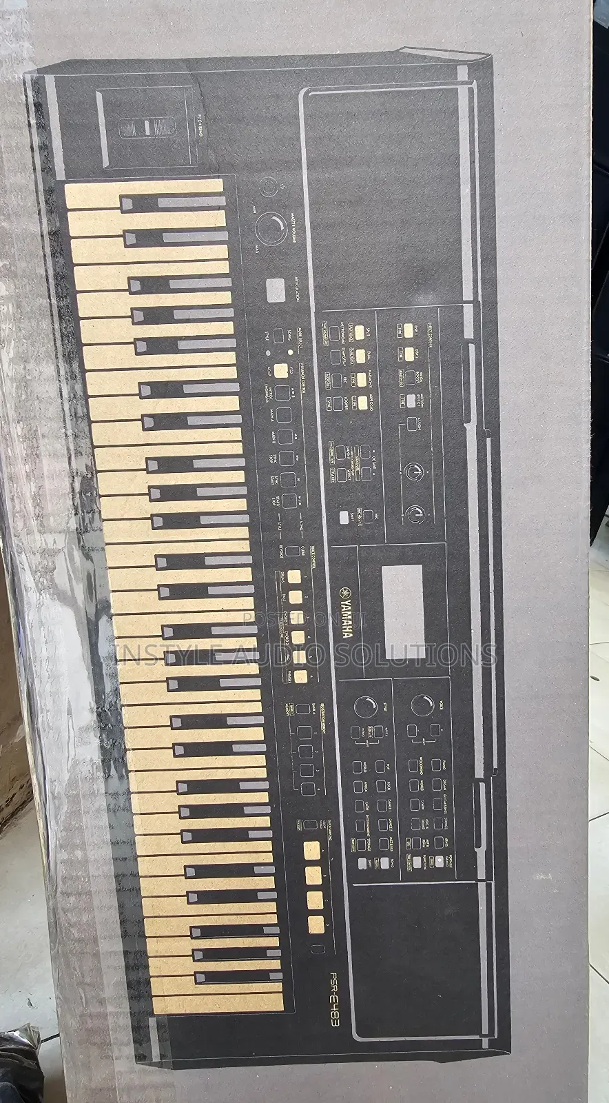 New Model Yamaha PSR E483 Professional Keyboard Complete With Adapter