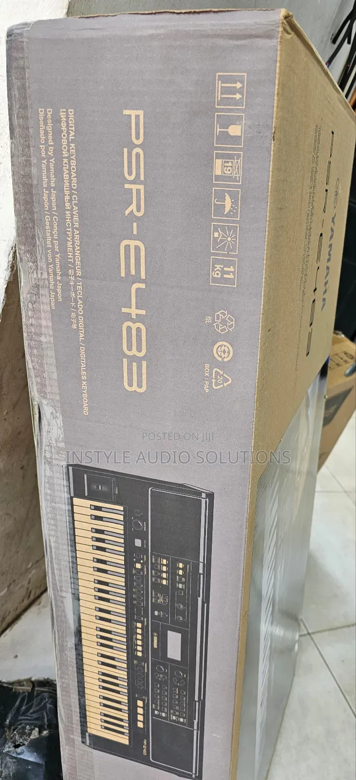 New Model Yamaha PSR E483 Professional Keyboard Complete With Adapter