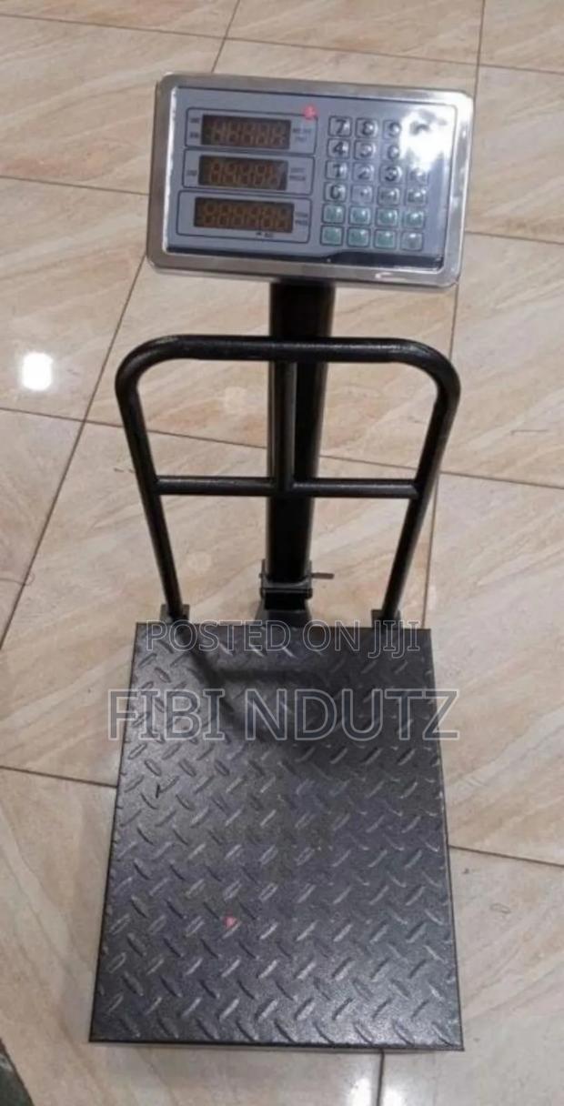 Digital Weighing Machine/150kgs With Guard at 4000