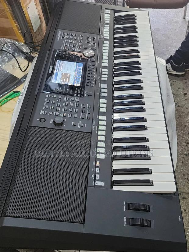 Original Yamaha PSR Sx 600 Top Quality Keyboard - thumbnail 4