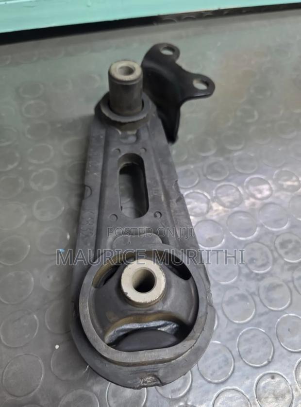Gearbox Mounting Mazda Demio