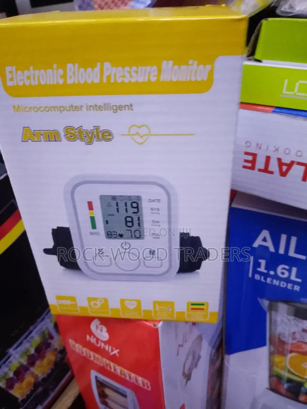 Electronic Blood Pressure Monitor