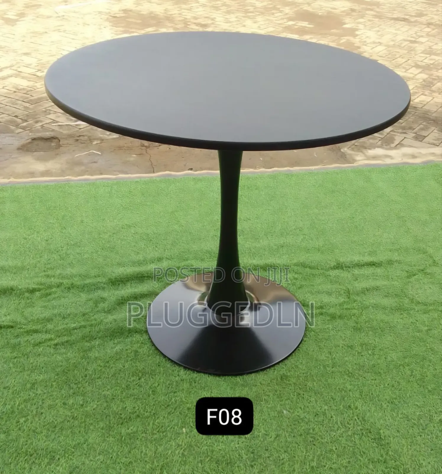 Wooden Tulip Pedestal Dining Table .