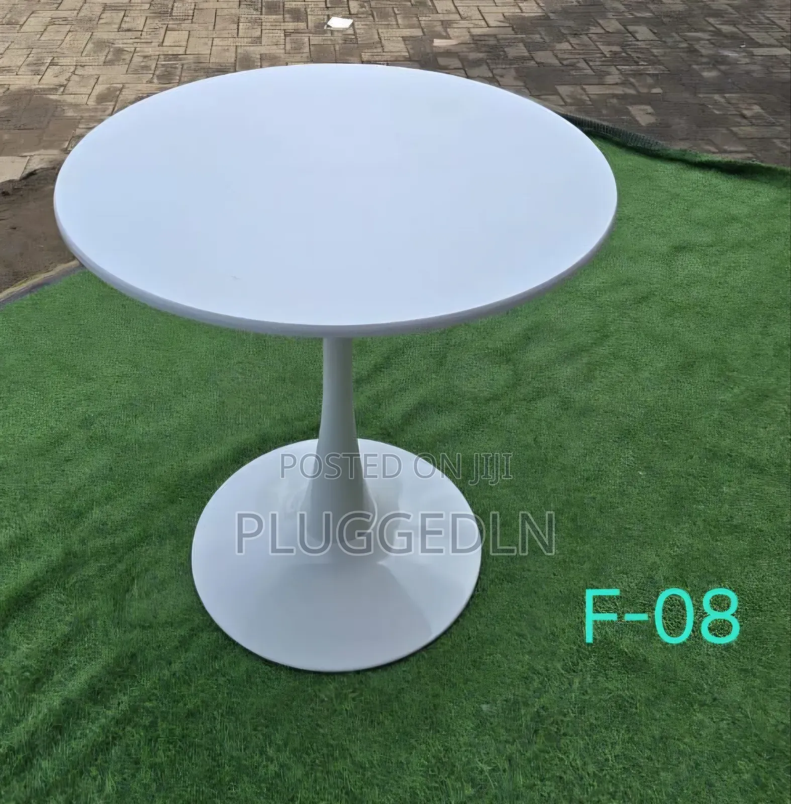 Wooden Tulip Pedestal Dining Table .