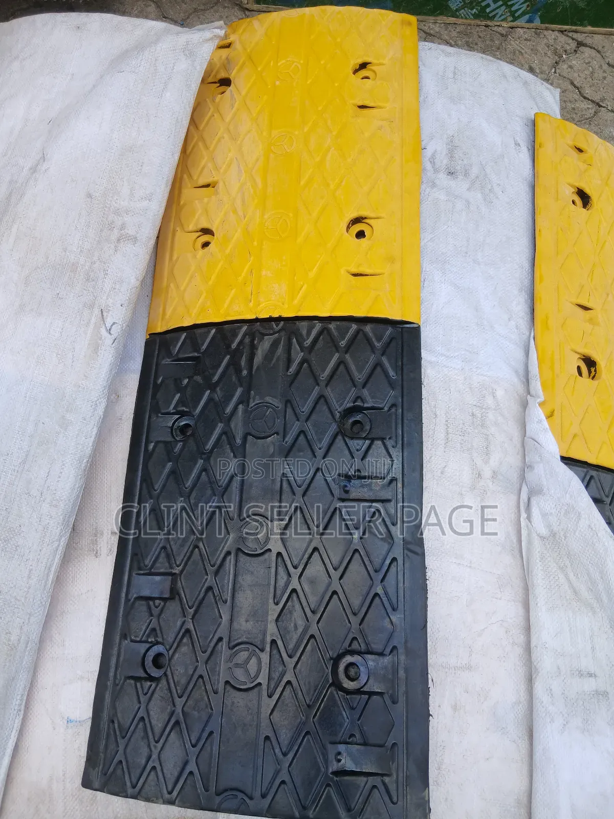 Rubber Speed Bumps (Yellow & Black)