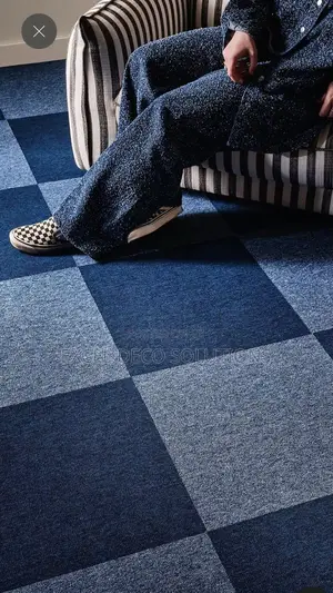 Plain Carpet Tiles for Workspaces – Modern Practical