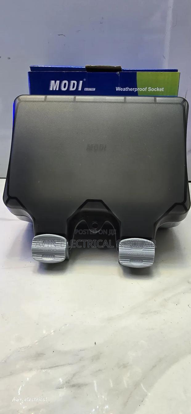 Weatherproof Twin Socket - thumbnail 2