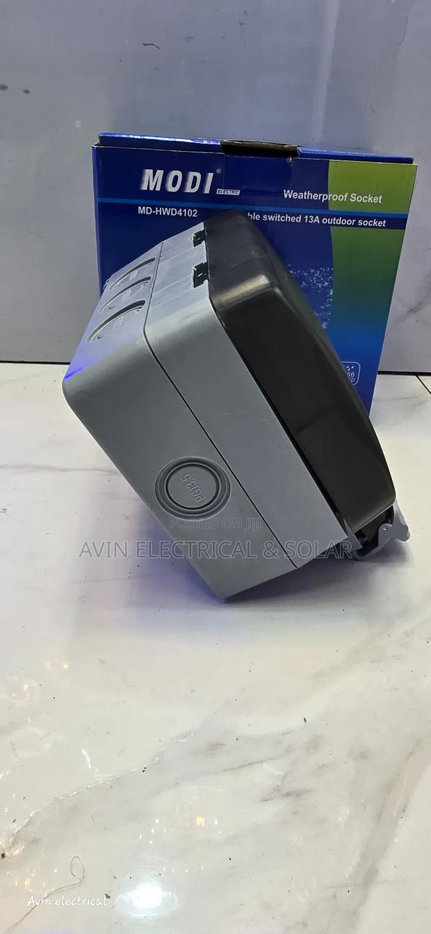 Weatherproof Twin Socket - thumbnail 4