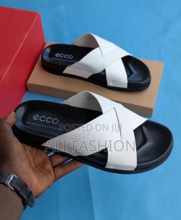 Burberry Rubber Sole Sandals for Men - thumbnail 2