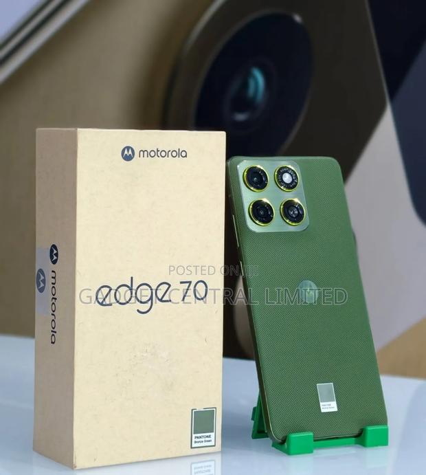 New Motorola Edge 70 512 GB Green