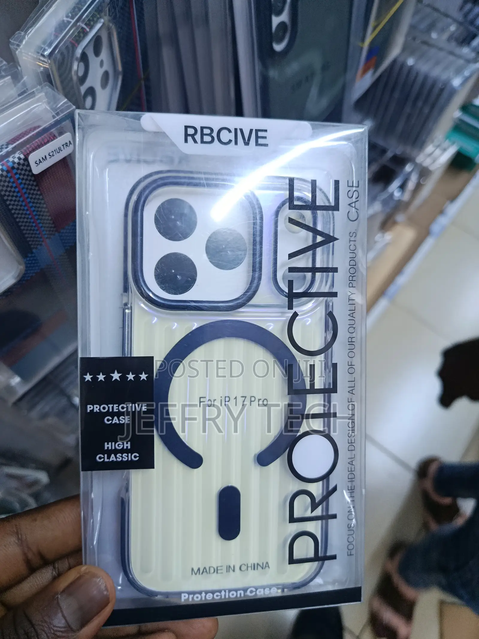 Capes iPhone 17 Pro Transparent Clear Armour Anti-Yellow Magsafe Case