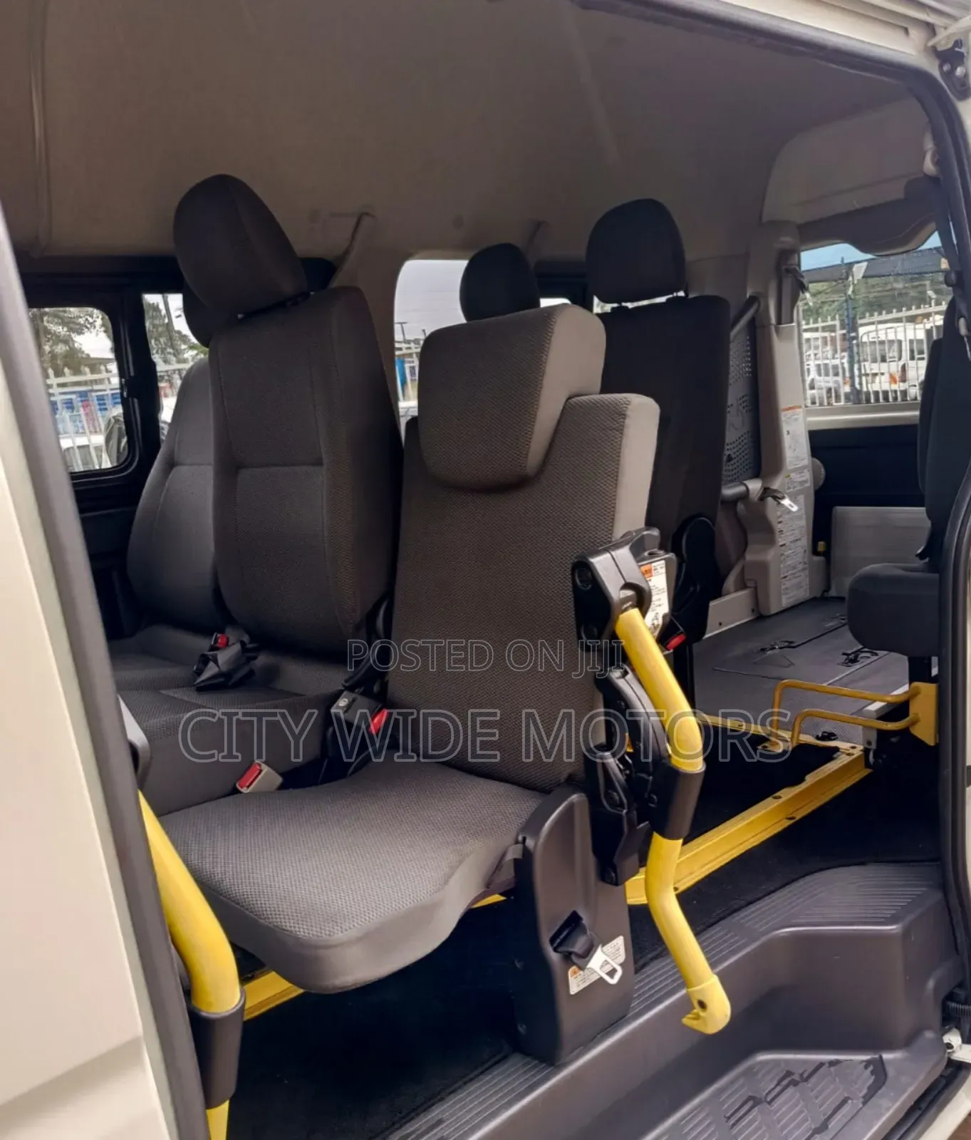 Toyota HiAce 2019 White