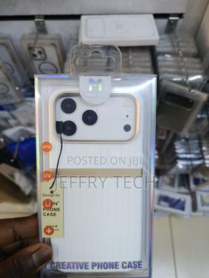 Mujjo Leather Stripes Back Case for iPhone 17 Pro Max- White - thumbnail 2