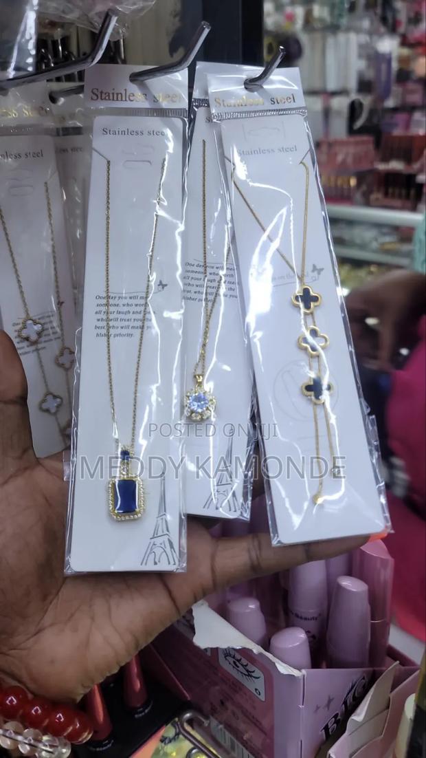 Blue Ladies Chain