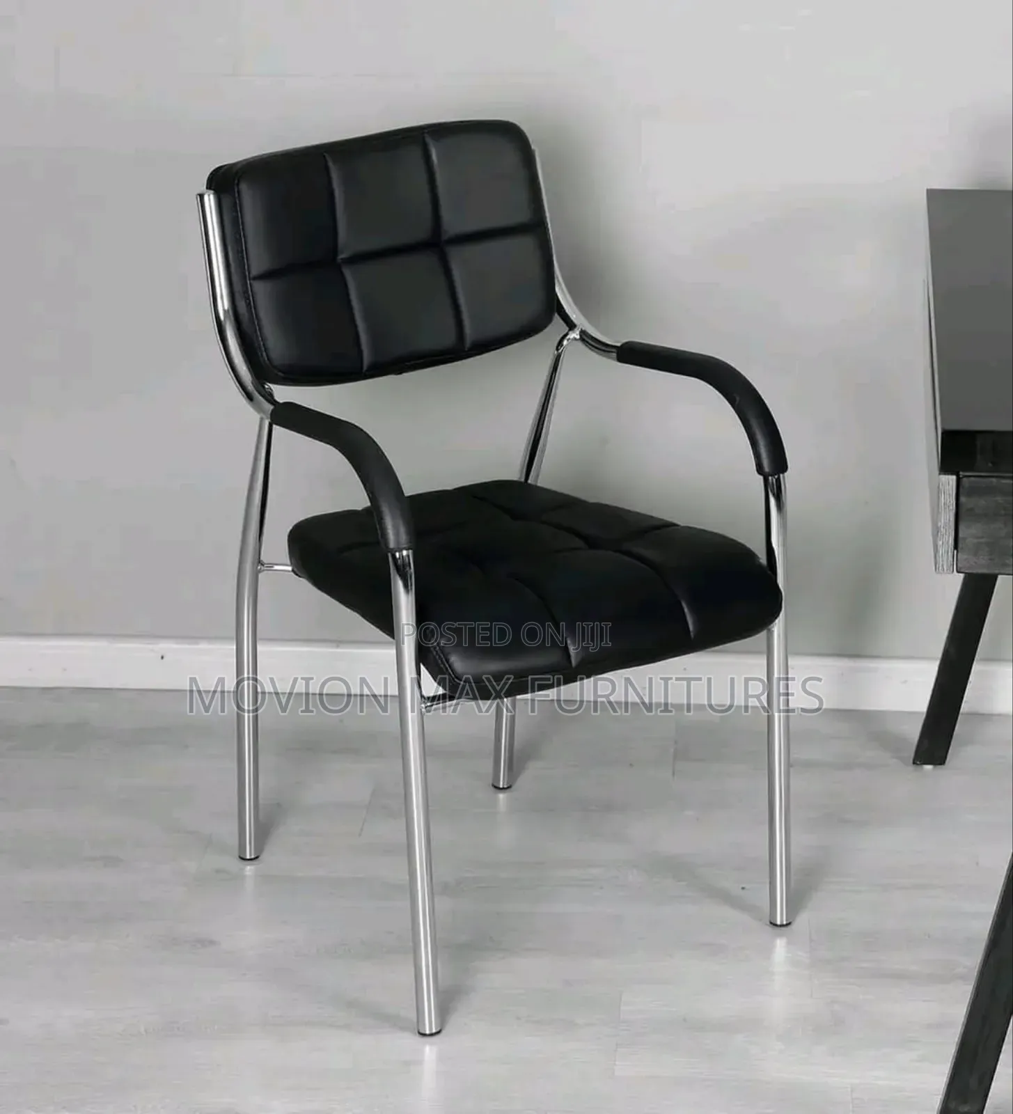 Modern Caf Chair