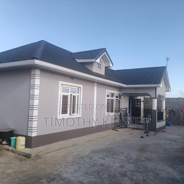 2bdrm Bungalow in Gatuanyaga for sale
