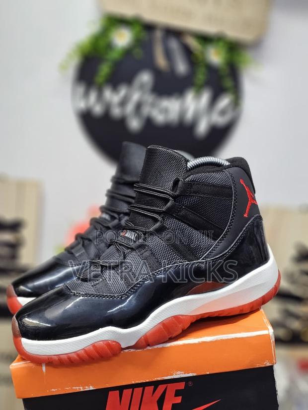 Jordan 11 Black Sneakers – Classic Streetwear Shoes Kenya - thumbnail 2