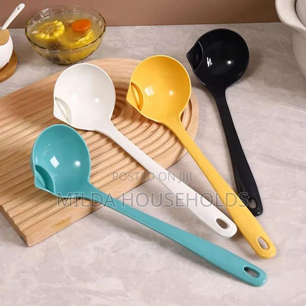 Plastic Oil Separator Spoon.