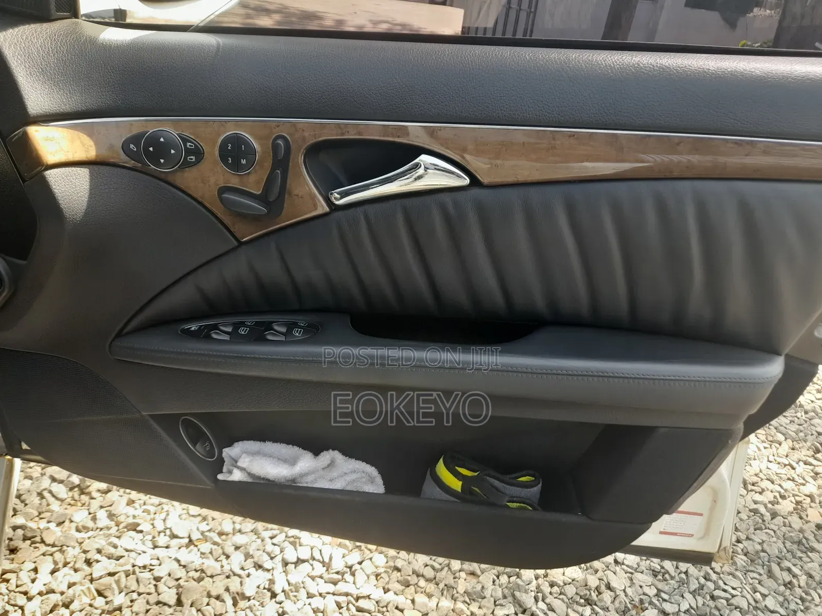Mercedes-Benz E350 Base 4dr Sedan RWD (3.5L 6cyl 7A) 2009 Pearl