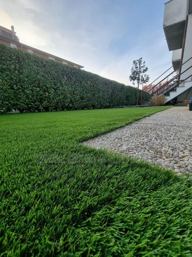 Artificial Lawn Turf – Ideal for Compounds Play Areas - main view