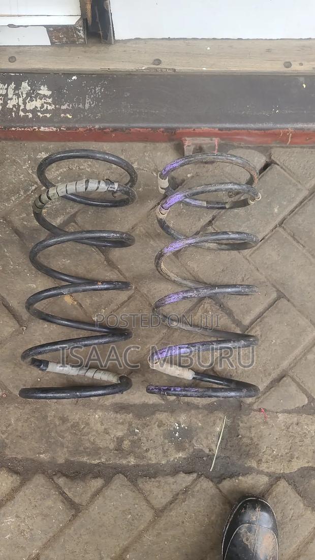 Front Heavy Duty Coil Springs for Noah Old