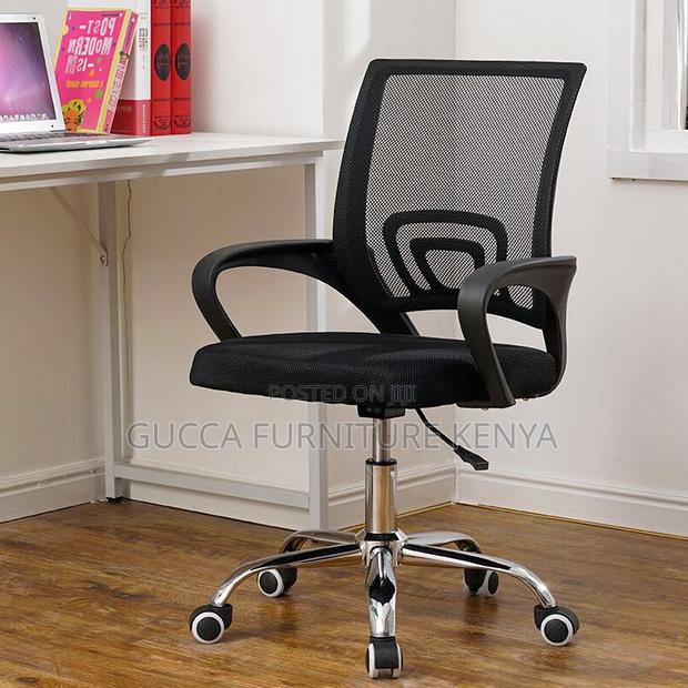 Mid-back Mesh Clerical Mesh Task Chair - thumbnail 3