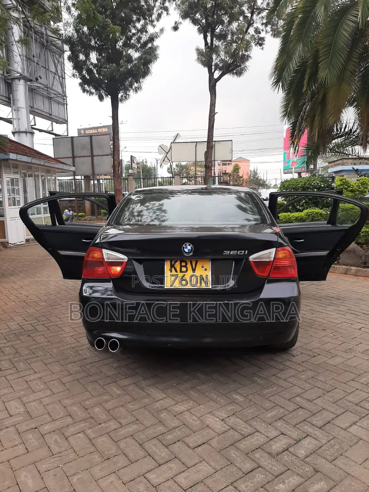 BMW 320i 2006 Black