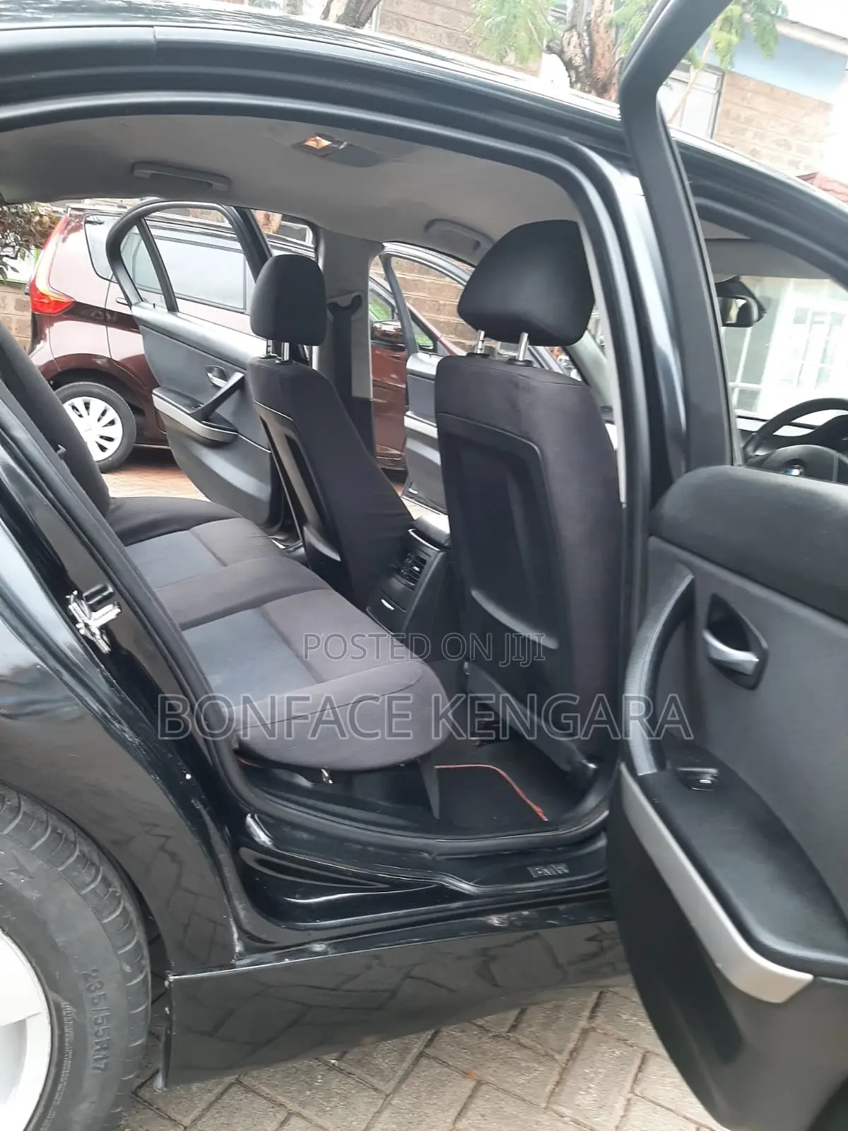 BMW 320i 2006 Black
