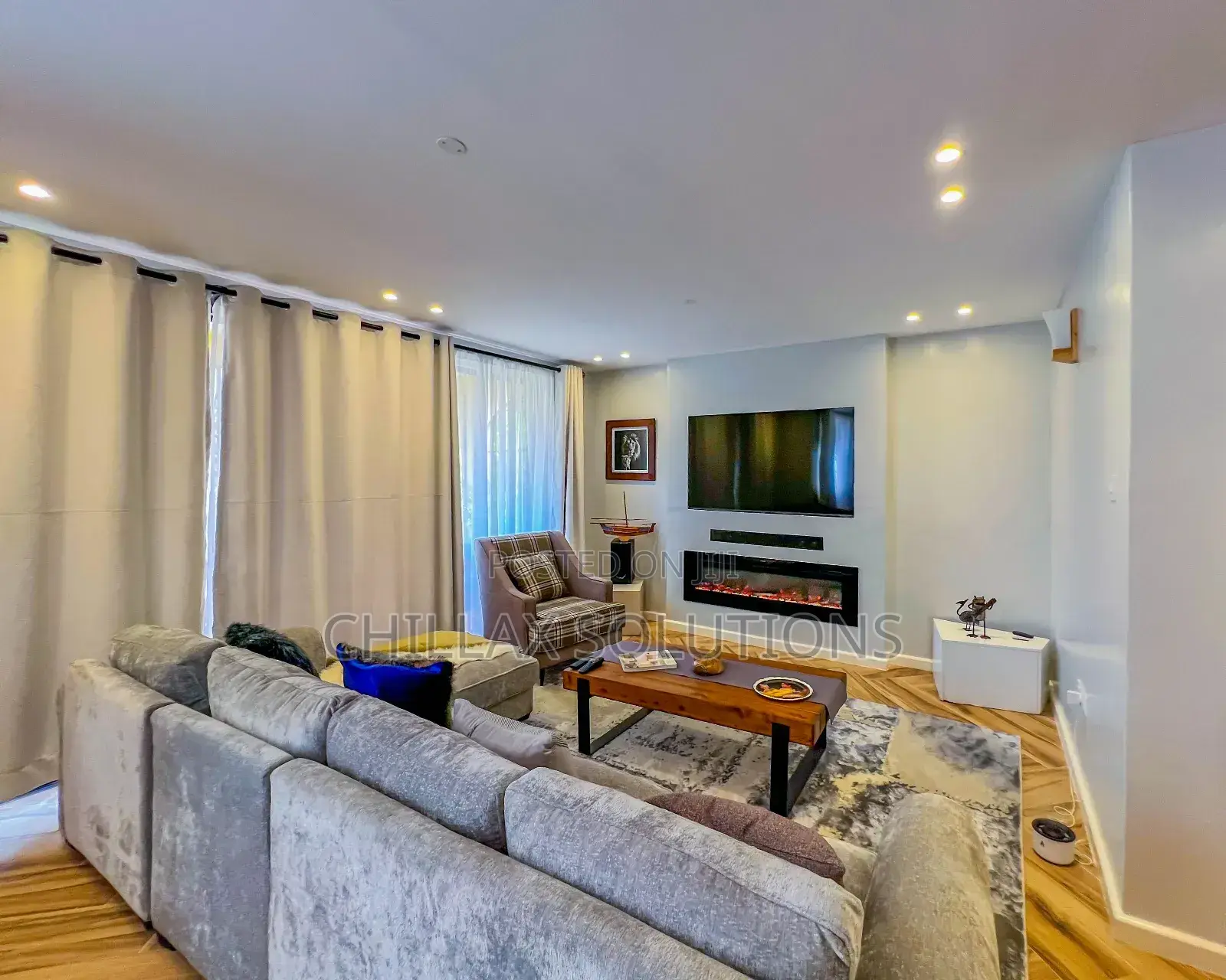 Executive 2 Bedroom Airbnb, Dennis Pritt, State House