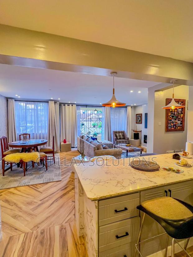 Executive 2 Bedroom Airbnb, Dennis Pritt, State House - main view