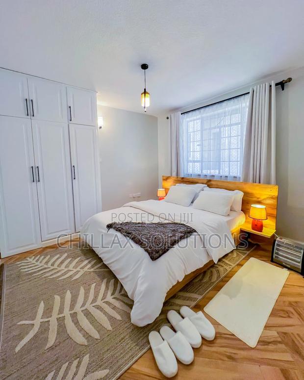 Executive 2 Bedroom Airbnb, Dennis Pritt, State House - thumbnail 5