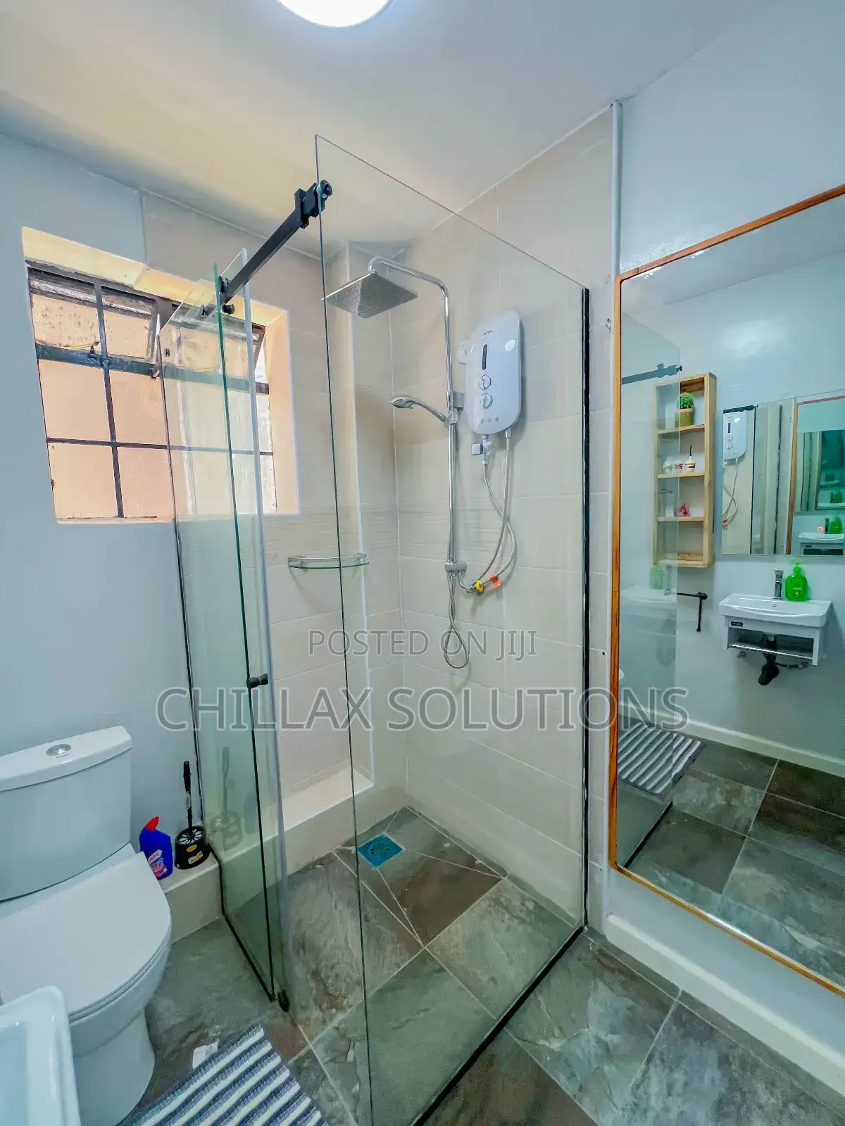 Executive 2 Bedroom Airbnb, Dennis Pritt, State House