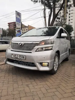 Toyota Vellfire 2009 Silver