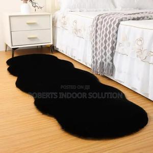 Irregular Fur Rug for Home Décor - main view