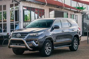 Toyota Fortuner 2.8 D AWD 2019 Gray