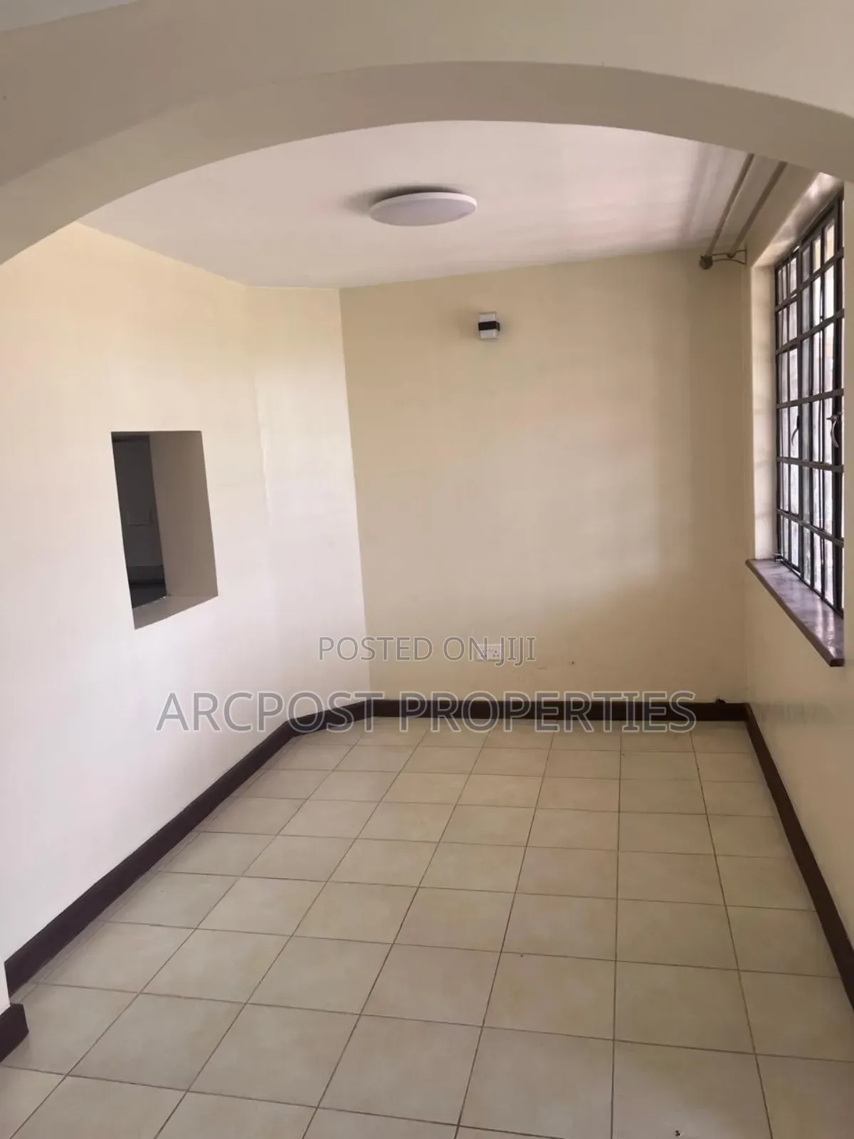 4bdrm Maisonette in Hotel 67 Area for sale