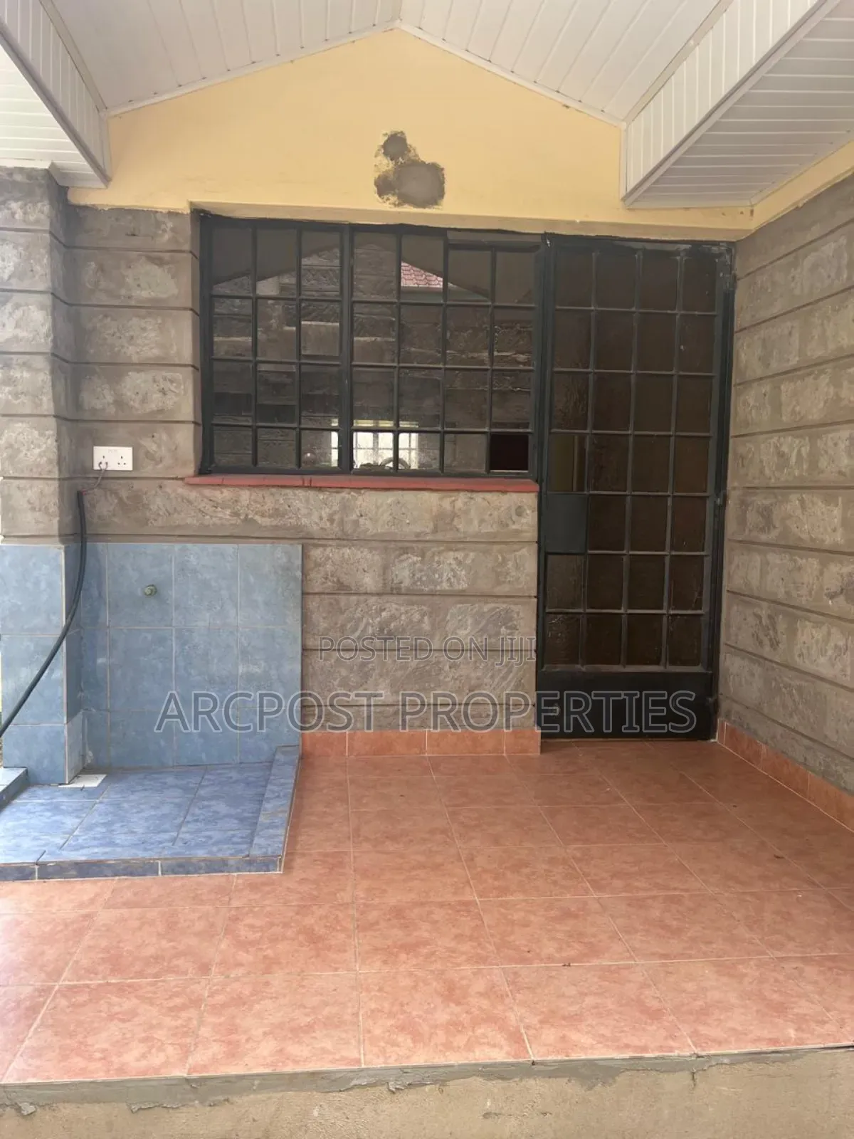 4bdrm Maisonette in Hotel 67 Area for sale